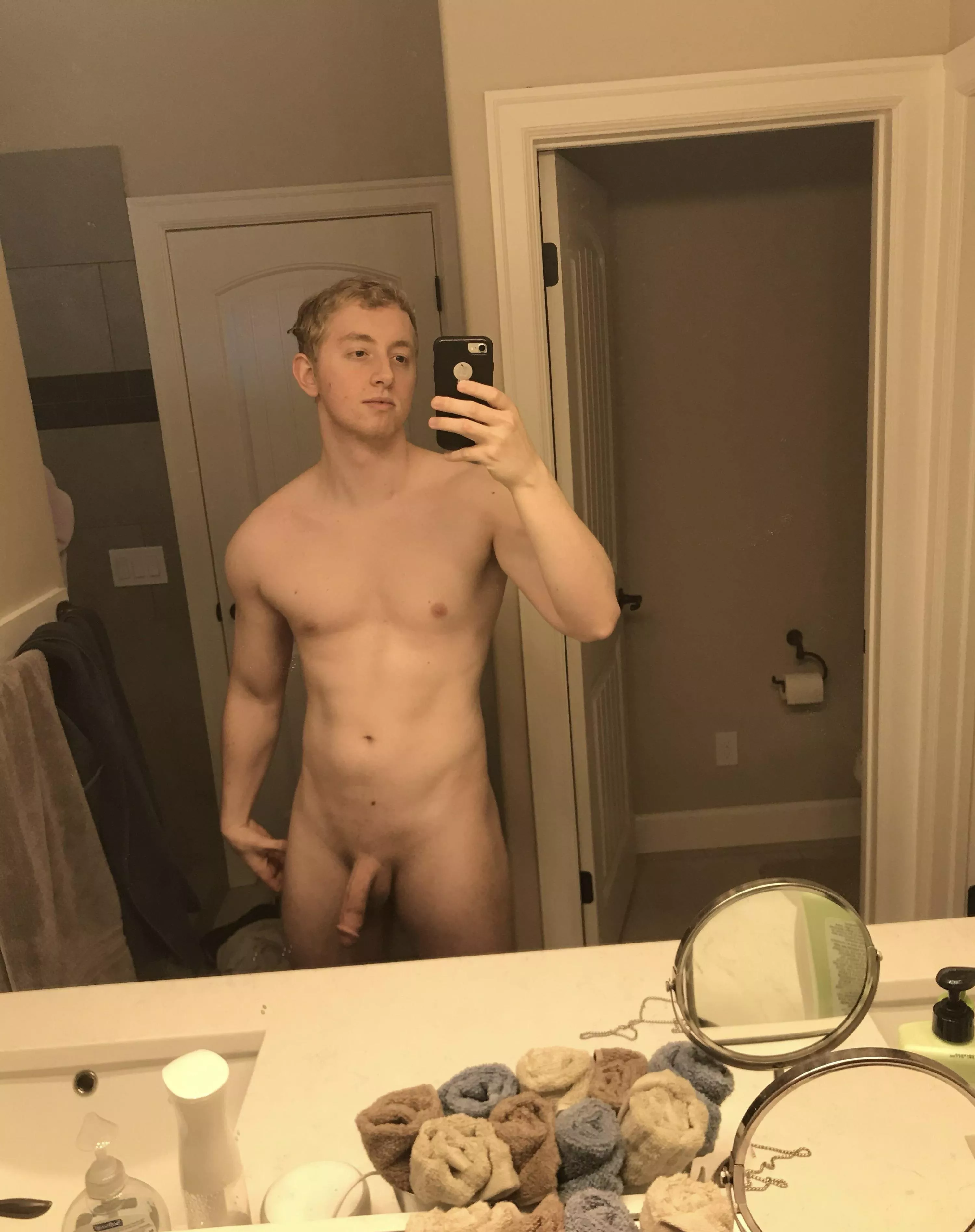 Post shower feeling 🫧🧼 posted by Zercules6475