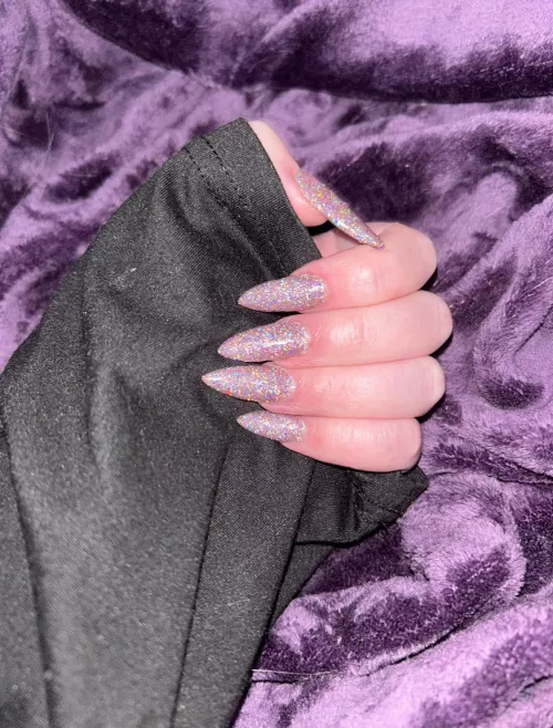 Pretty in pink by yourvanillatragedy