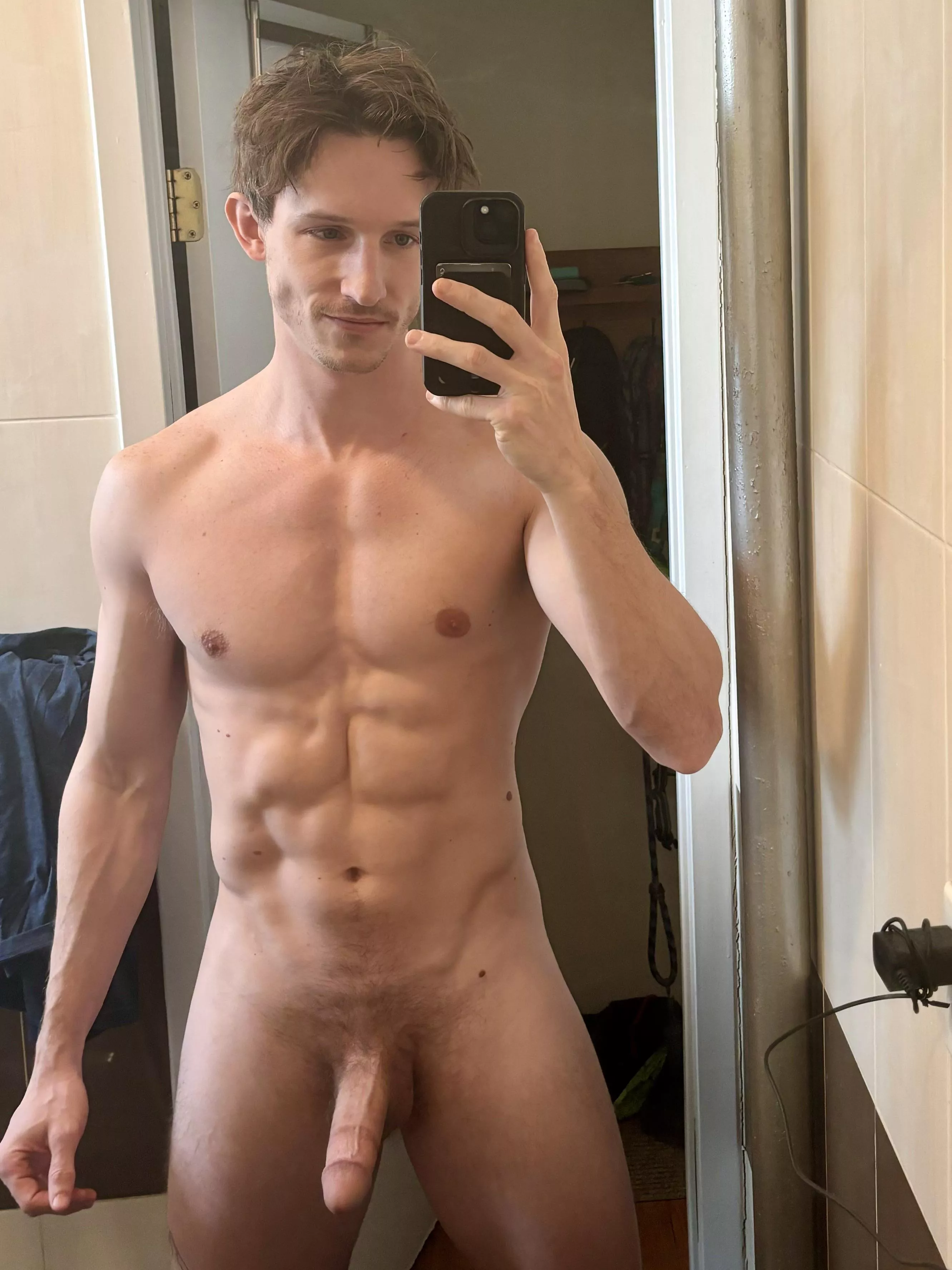 Say hi 👋 posted by Turbulent-Ad5237