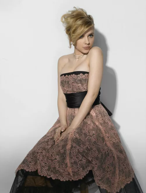 Scarlett Johansson by urbanracer34