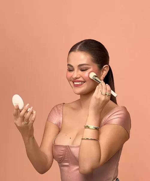 Selena Gomez by Commercial-Key949