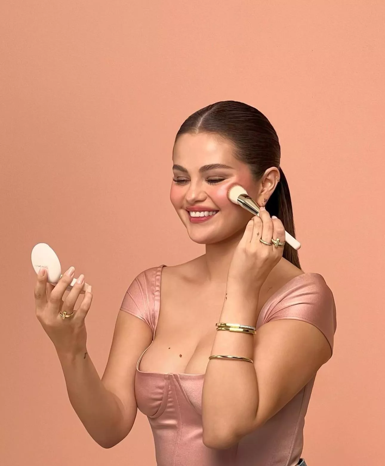 Selena Gomez posted by Commercial-Key949