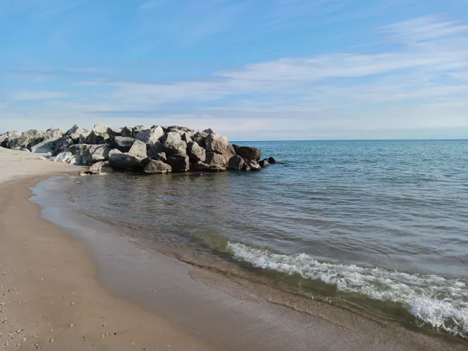 Shore if Lake Michigan, Milwaukee, WI by fiercequality