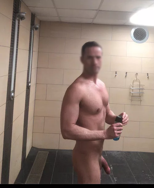 Shower piss by dareit88