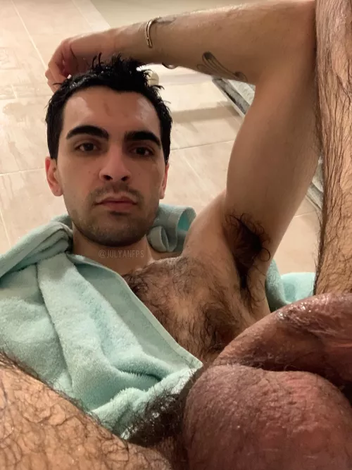 Showered but still musky 🥵 by julyanfps