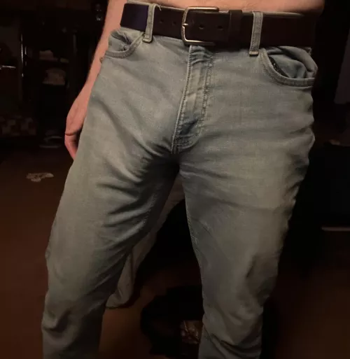 snug by loadedforbear097