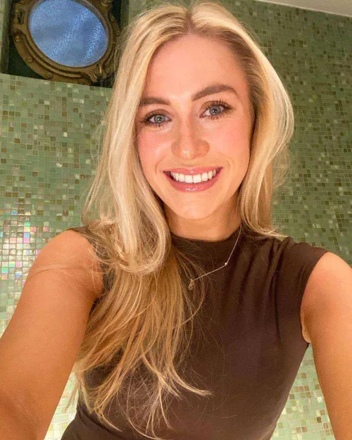 So beautiful! (IUTR) by Mountain_Call326