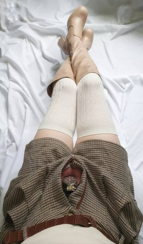 Sometimes the cutest outfits hide the best surprises  by Rubber_Struggles