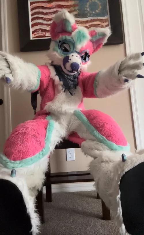 Sunday hugs? by Ancient_Summer_1833