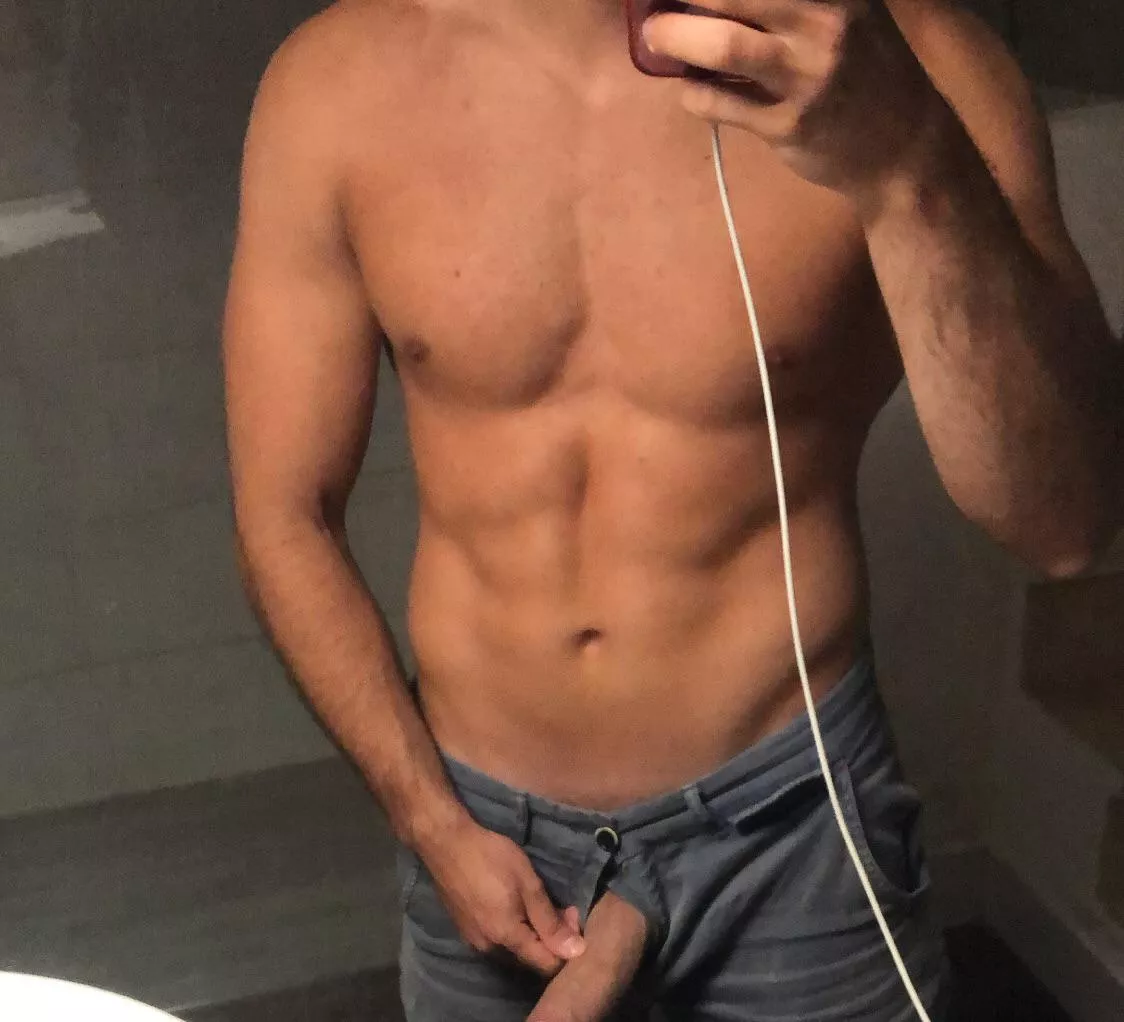 Tell me what do u think 😏 posted by HardHors3