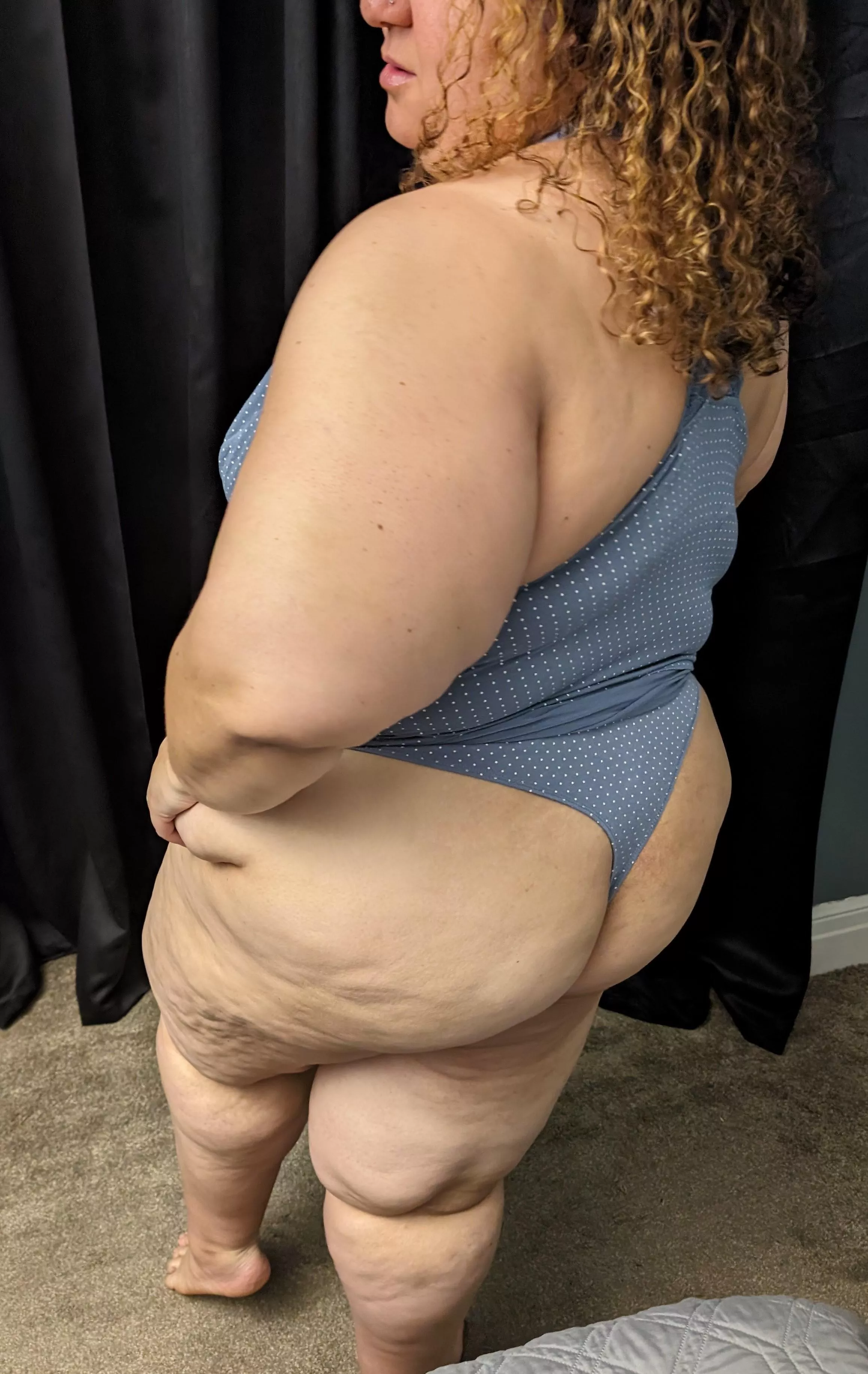 The derriere is on fleek... posted by SwitchNGiggles