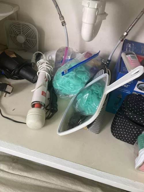 The temptation is overwhelming by breeze001