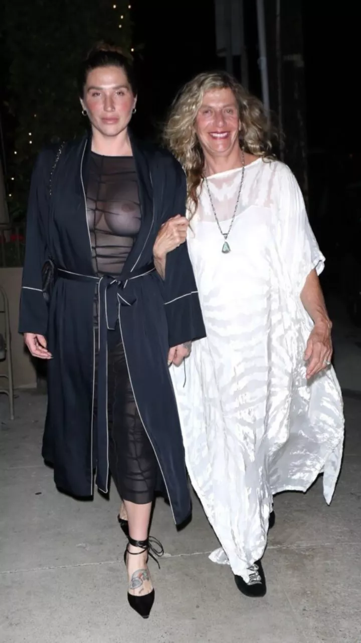 Trashy Kesha with her Mother posted by brown3cake
