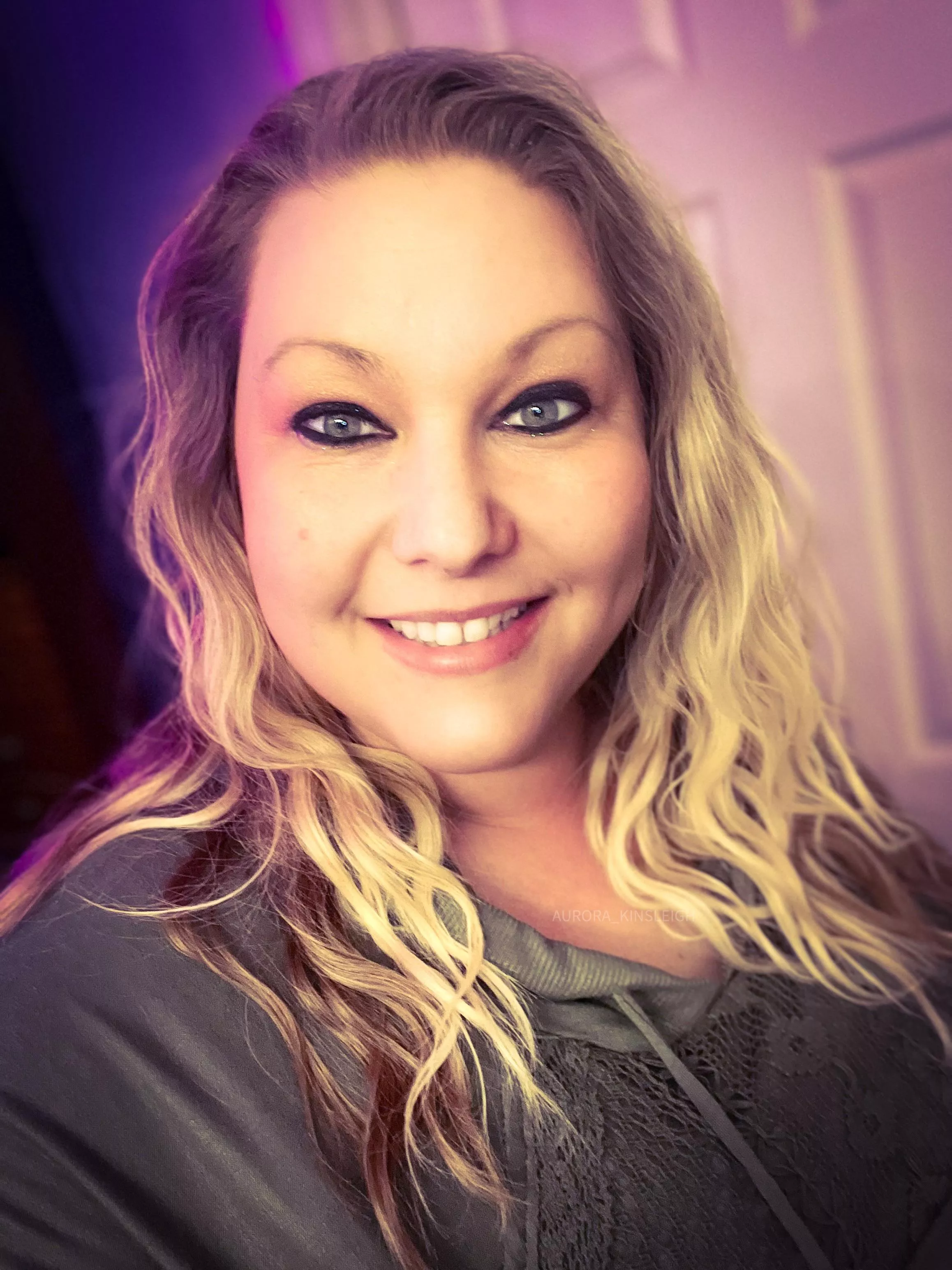 Well hello there posted by AuroraKinsleigh