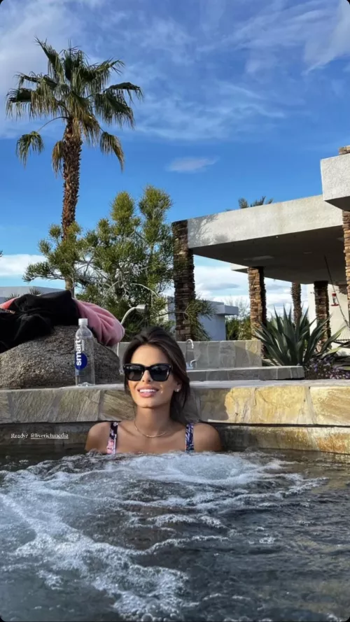 Wendy looking amazing. From IG stories by SnooHedgehogs8893