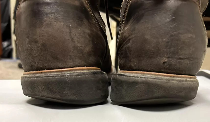 Why are my boots doing this?? by volcomxxx