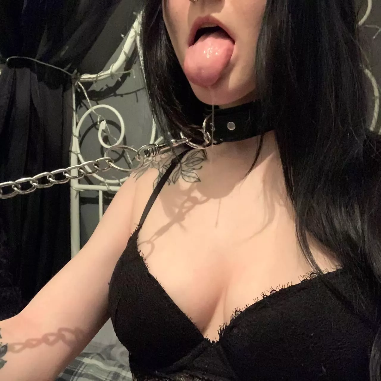 Will you take my chain [F] posted by Aria_WG