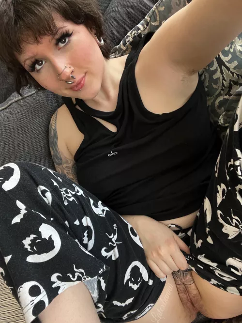 You look like you need some goth pussy 🖤 by Grungenmetal