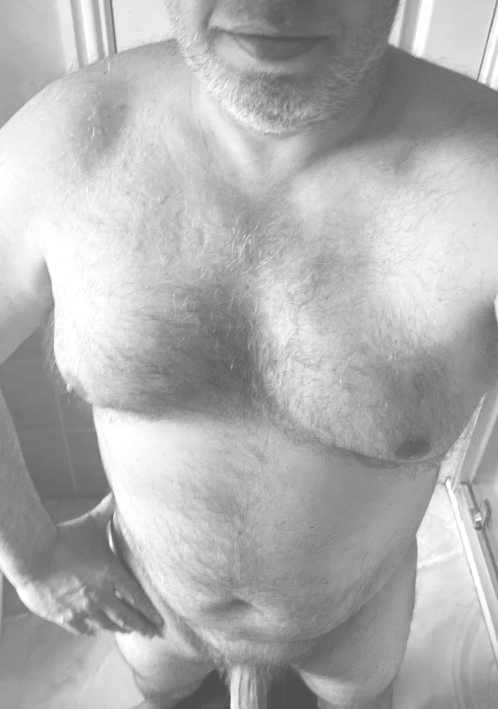 [45] Ladies do you like a 🇬🇧 Dadbod? posted by No_Giraffe5519