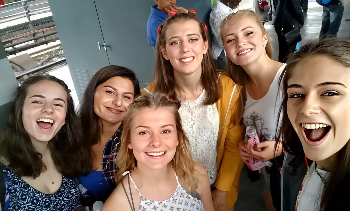 [6] Group Selfie posted by Impressive_Law1980