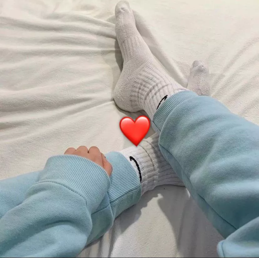 Any F wanna trade sock pics posted by Upbeat_Instruction54