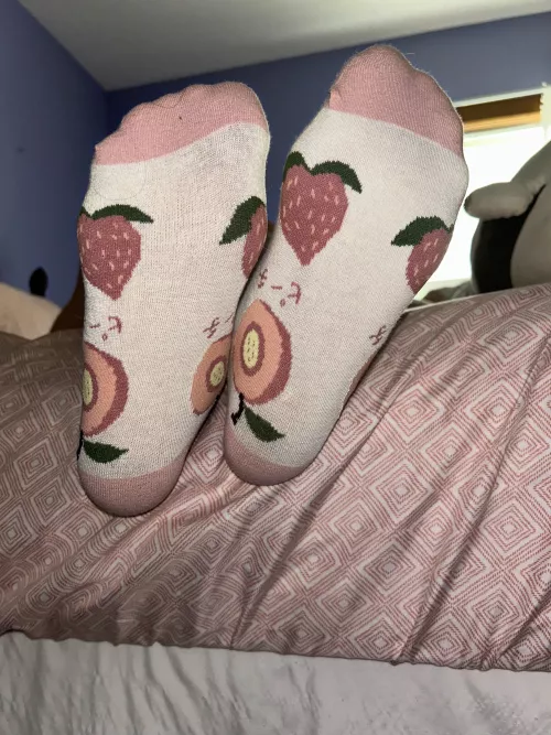 bury your face and stroke your cock by myfeetjackyou