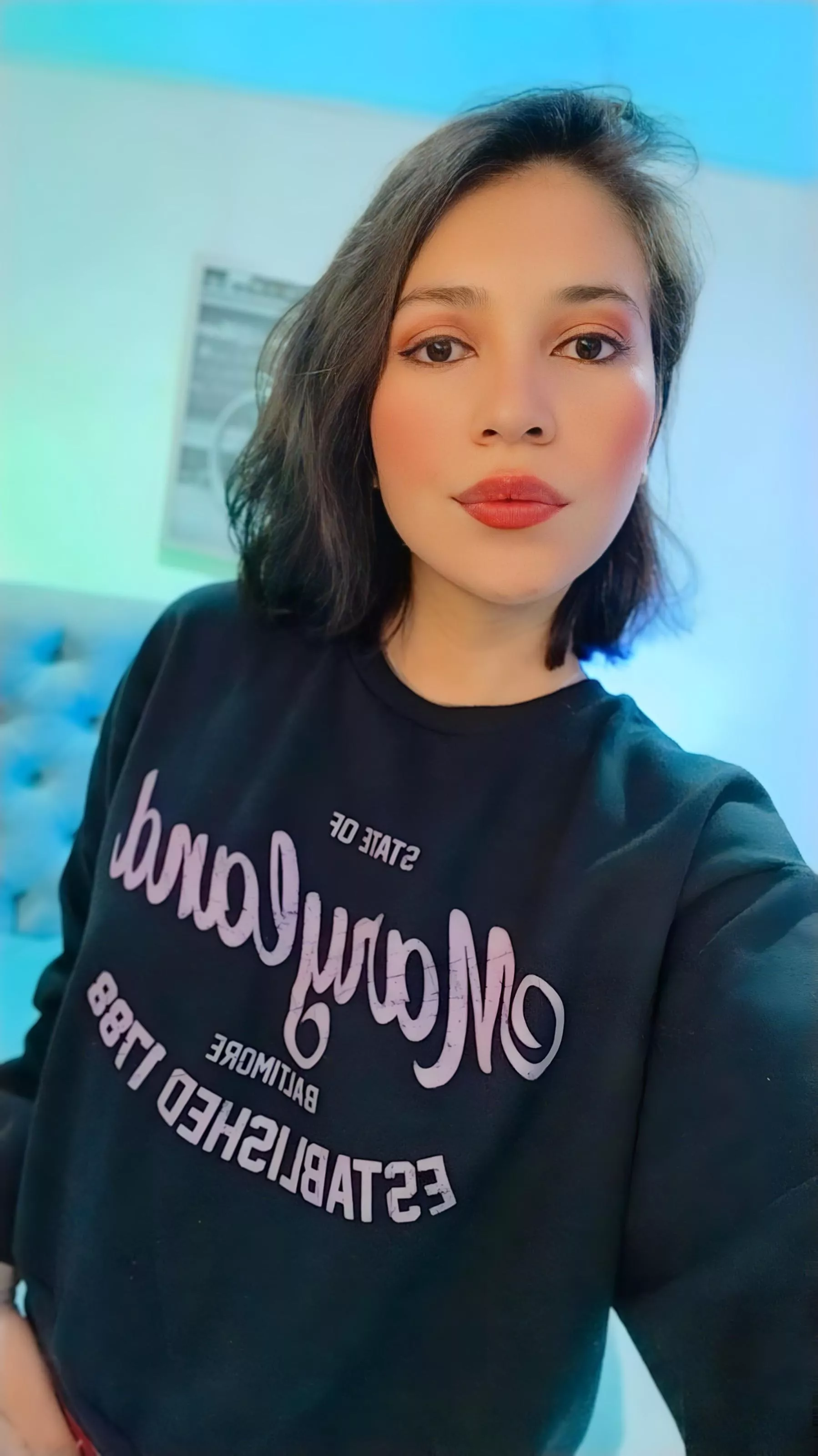 CB: [ lina_bedoya ] You will love my moan! be the owner of my orgasm! my lush and domi will help you! posted by Lina_bedoya