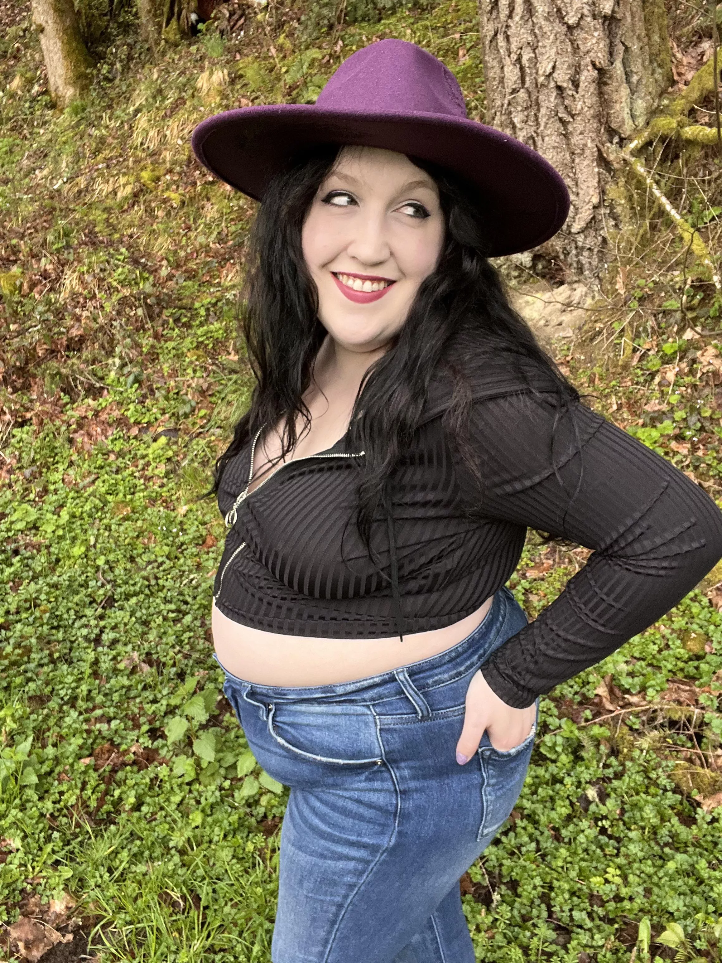 Come join me in the woods 😘😏🌲 posted by mischievousmissy7