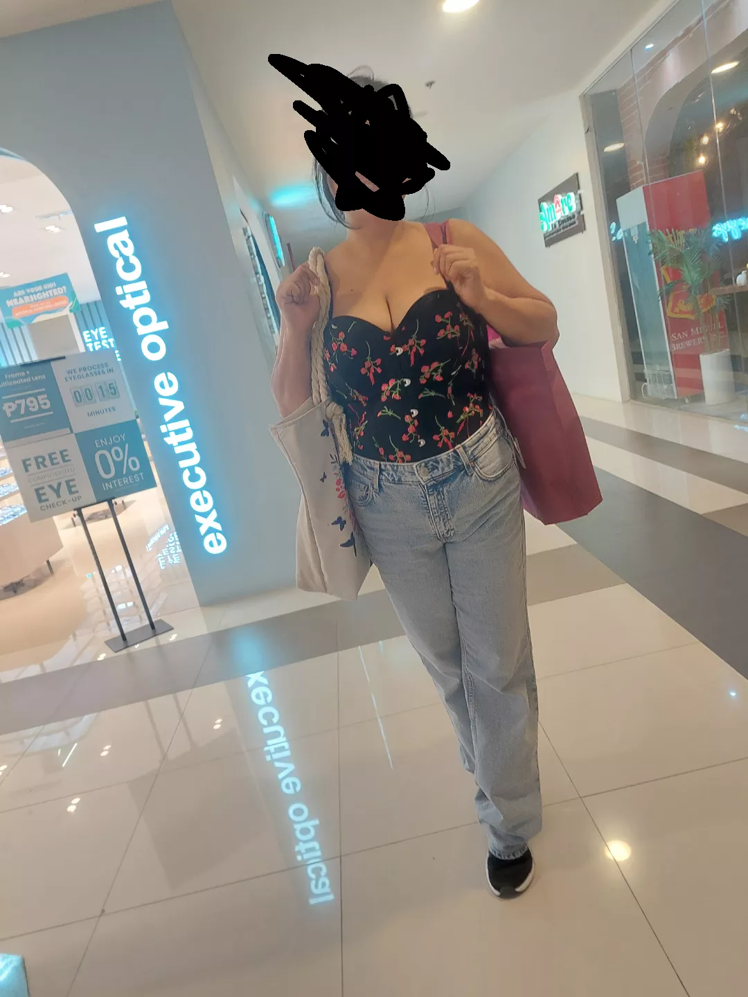 corsets and jeans...  posted by MissIngga