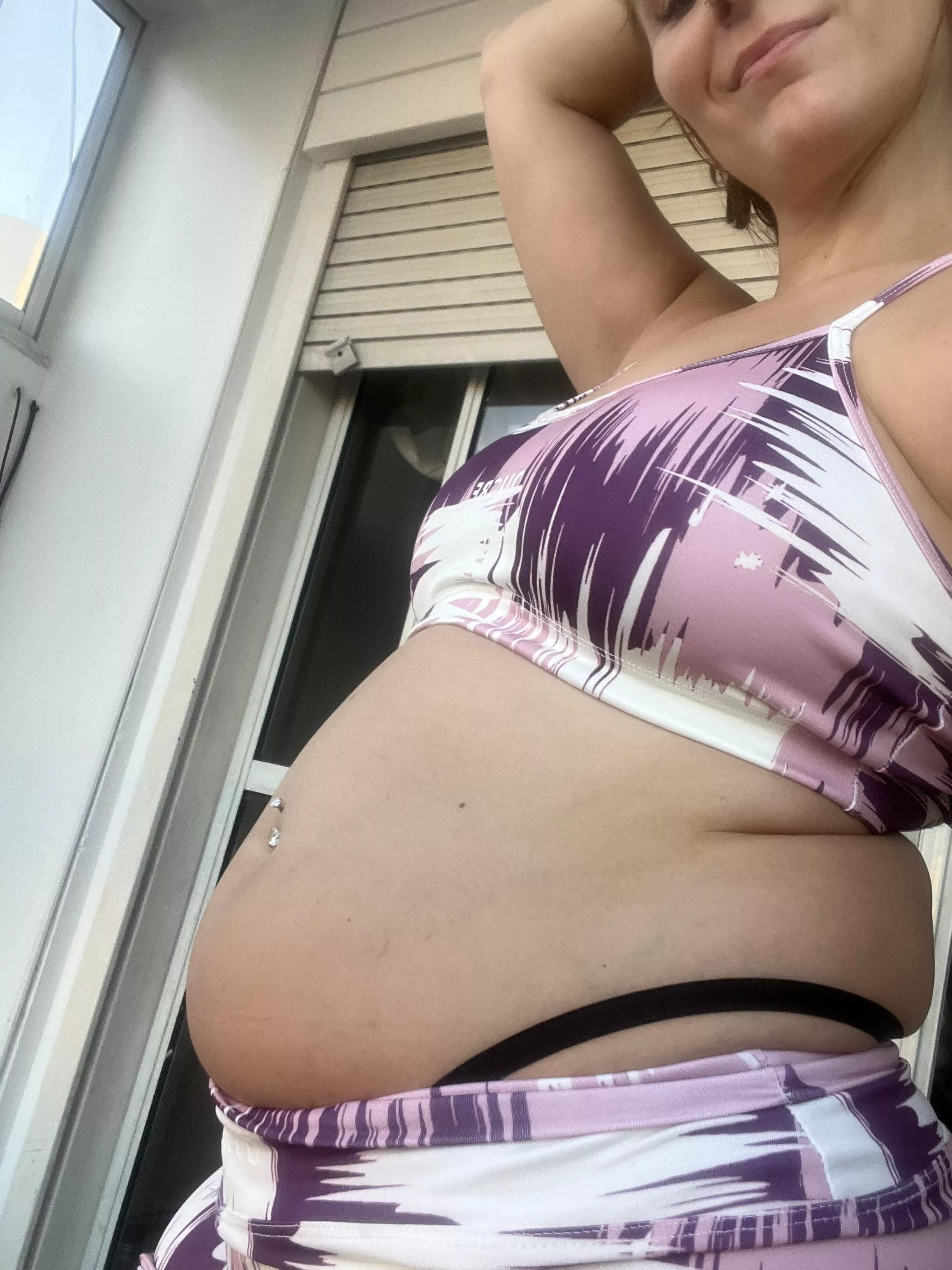 Do you think I'm getting sexy? 🥵🐽🙈 posted by Leahsimms