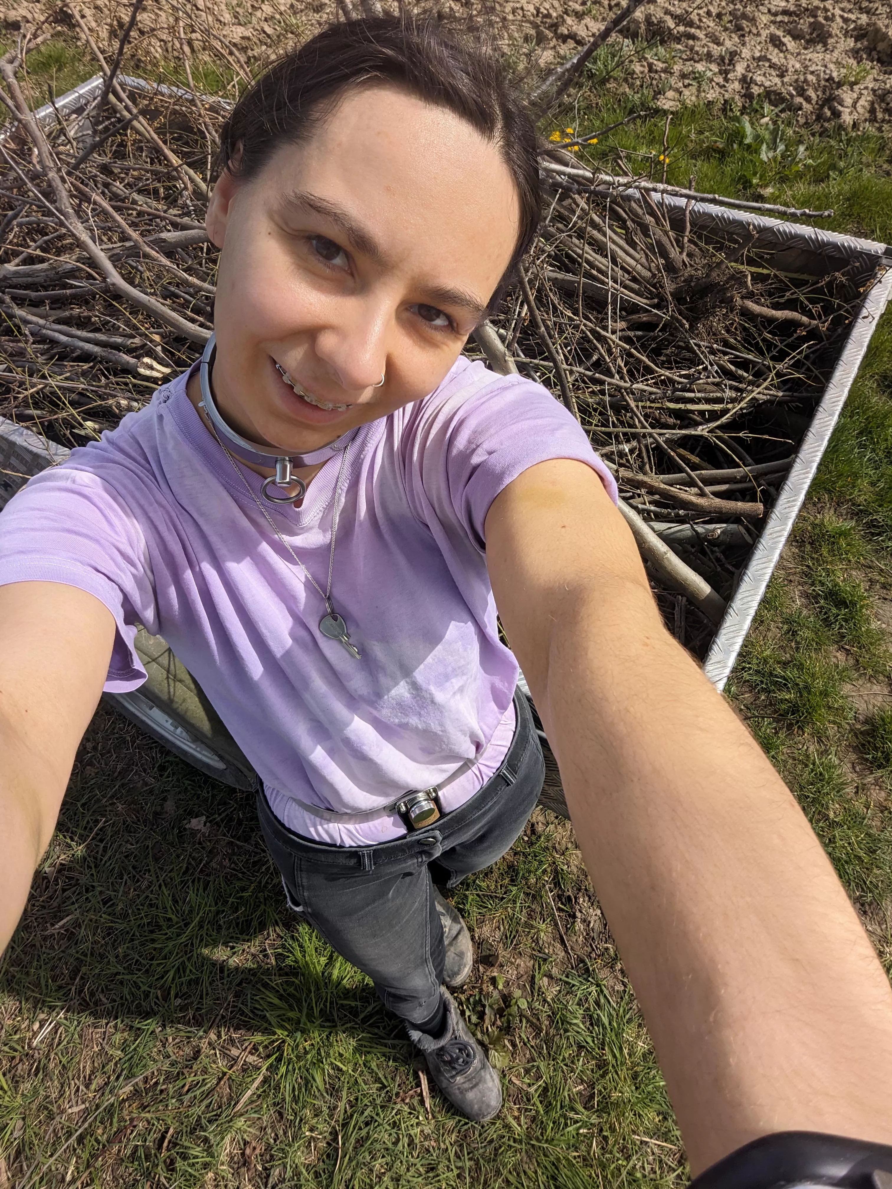 Doing some work outside, enjoying the beautiful weather🌞 💪 posted by Aiyanas_World