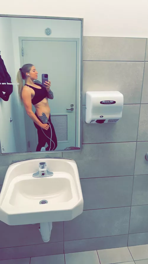 [F] Slowly building Rome by Both_Hamster6141