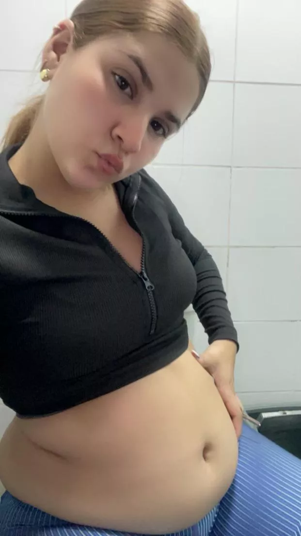 Feedee with a hungry belly posted by chubbypaty