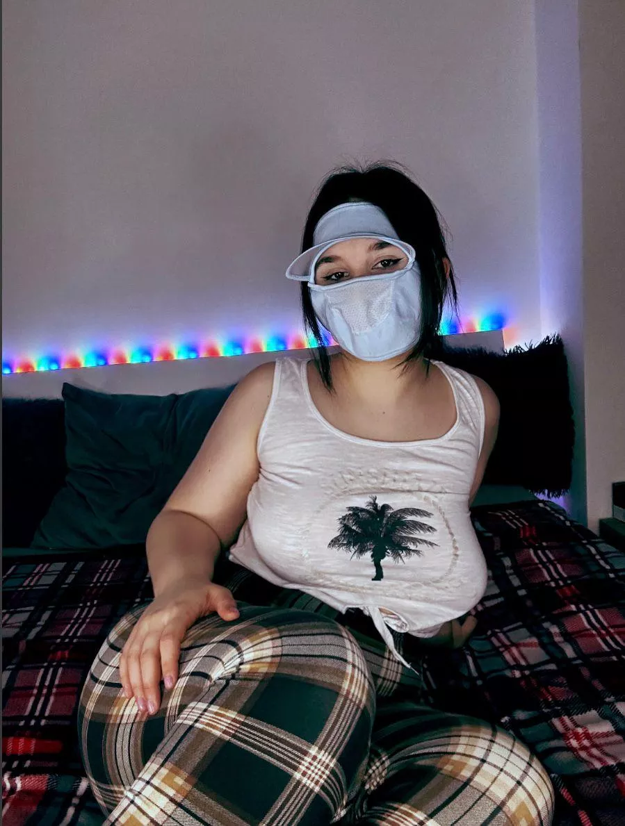 Feeling so hot posted by Lil_Wicked_Evelyn