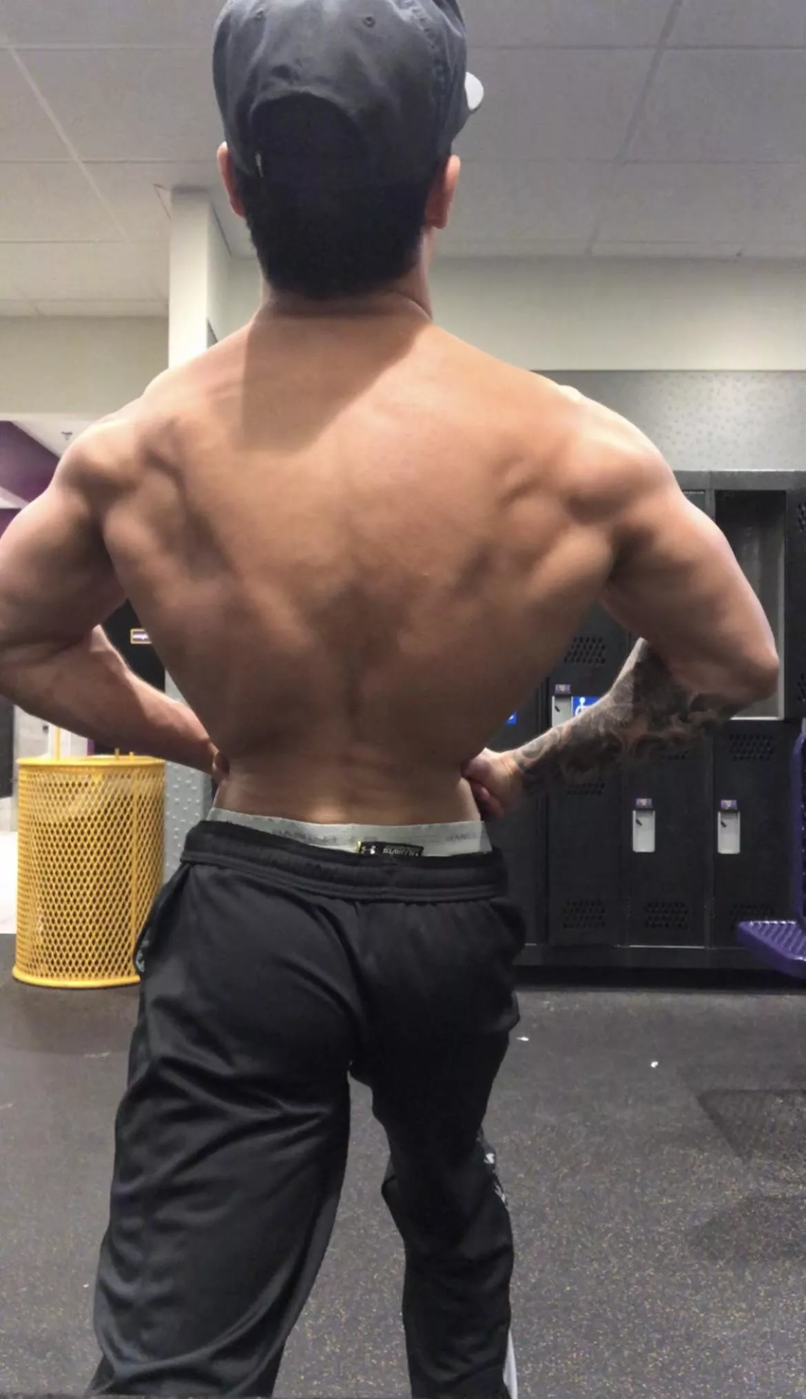 Forearms are a lil hidden but I hope you can see how pumped they are 🥰🥰 posted by TheeGuyDerek