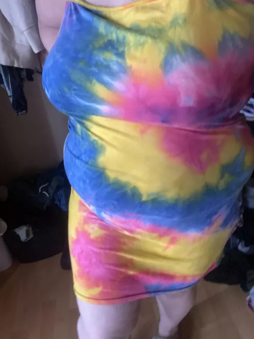 Fresh out of the shower. In my rainbow Jammies, ready for snuggles. 🌈💕 by Eliza_wilcoxx