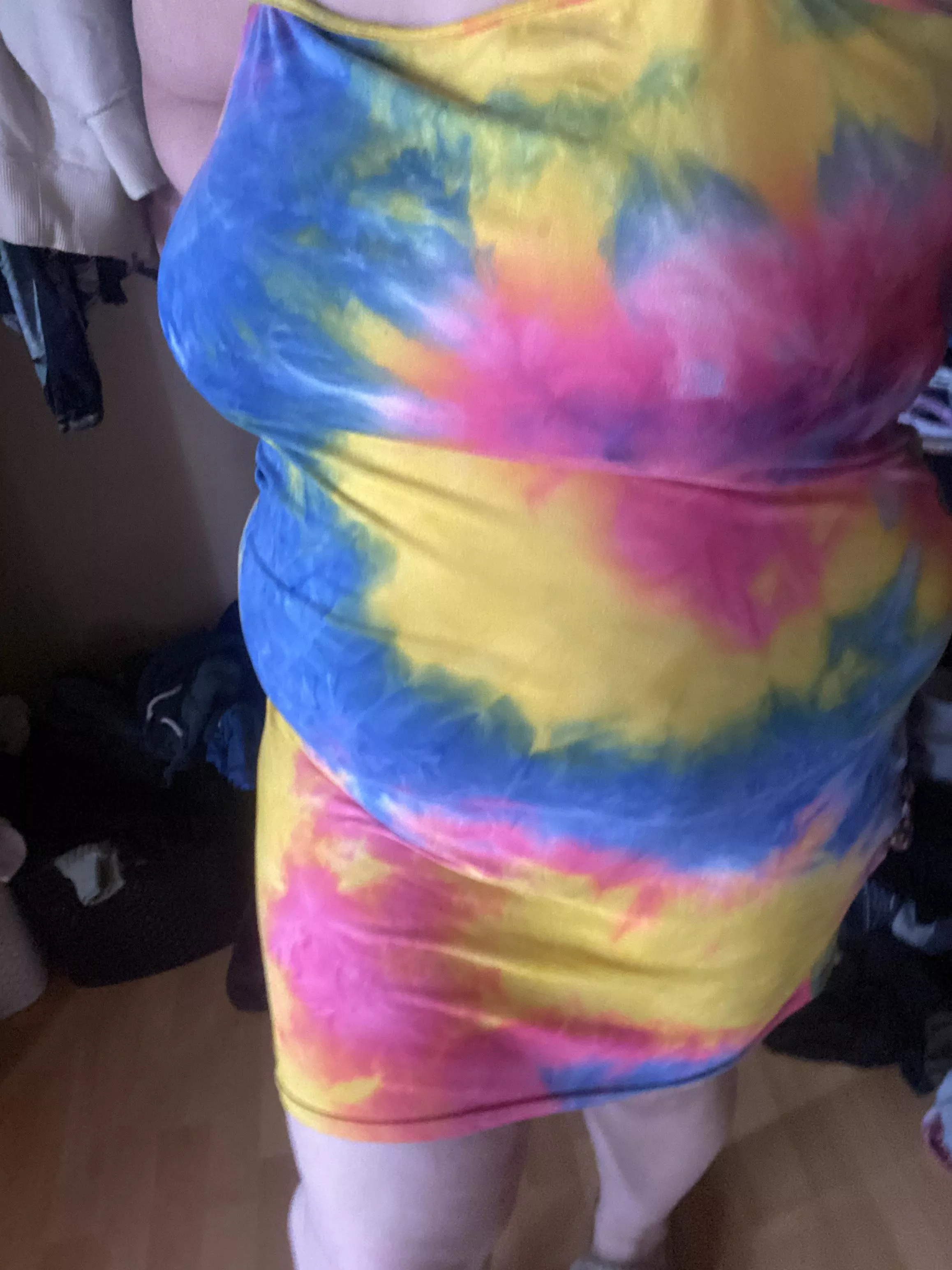 Fresh out of the shower. In my rainbow Jammies, ready for snuggles. 🌈💕 posted by Eliza_wilcoxx