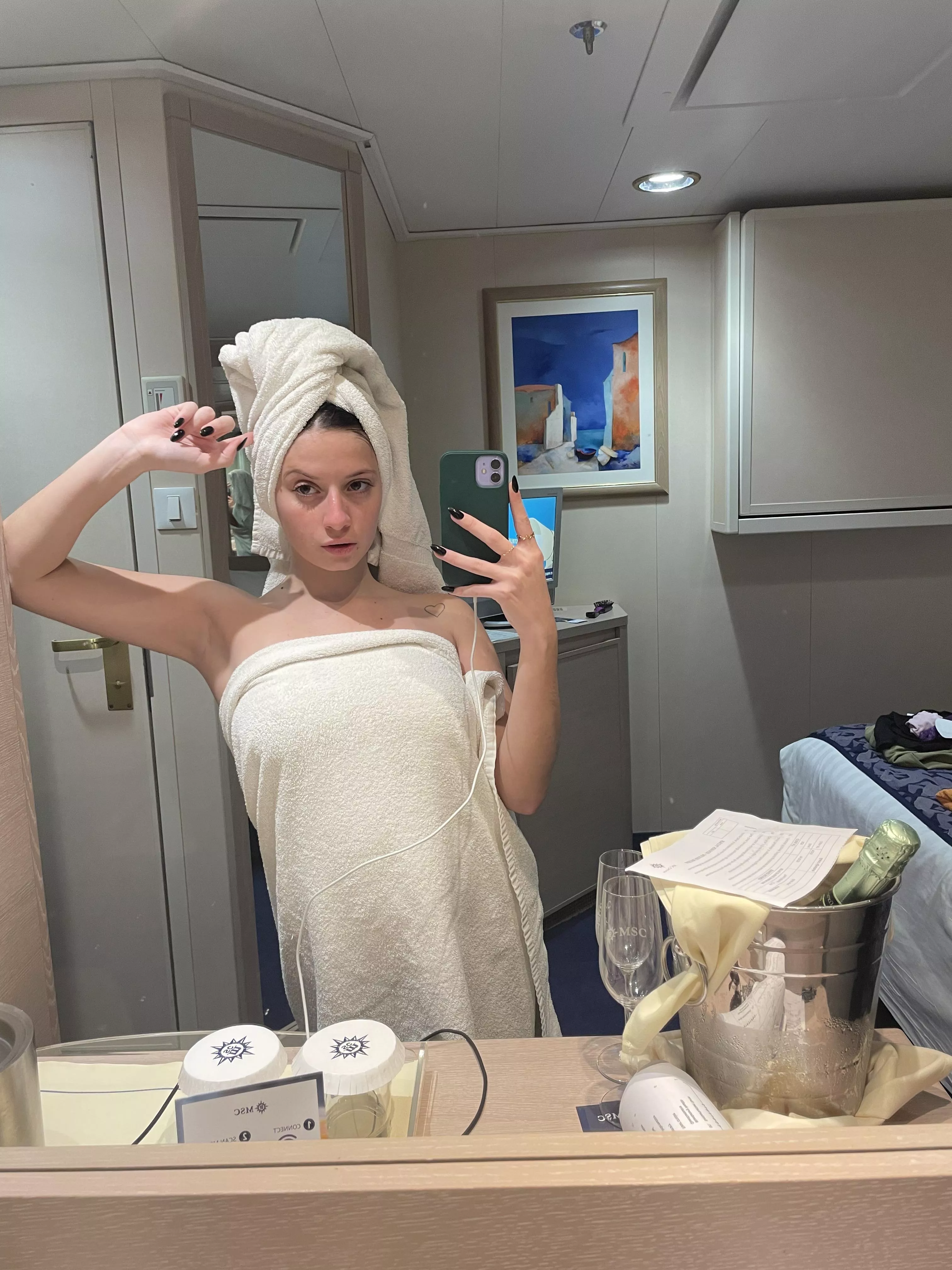 horny selfies, sexiest selfies posted by OkAnybody1098