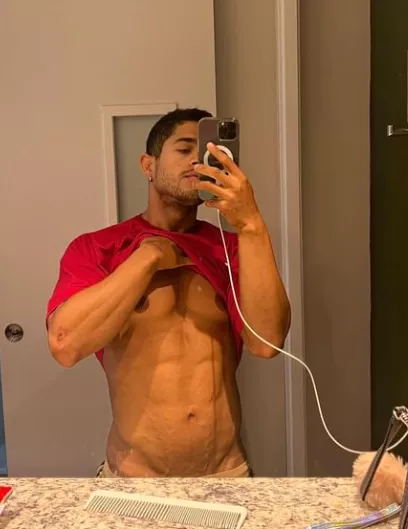 How is my physique?😏 posted by Yolanda_Ramirez