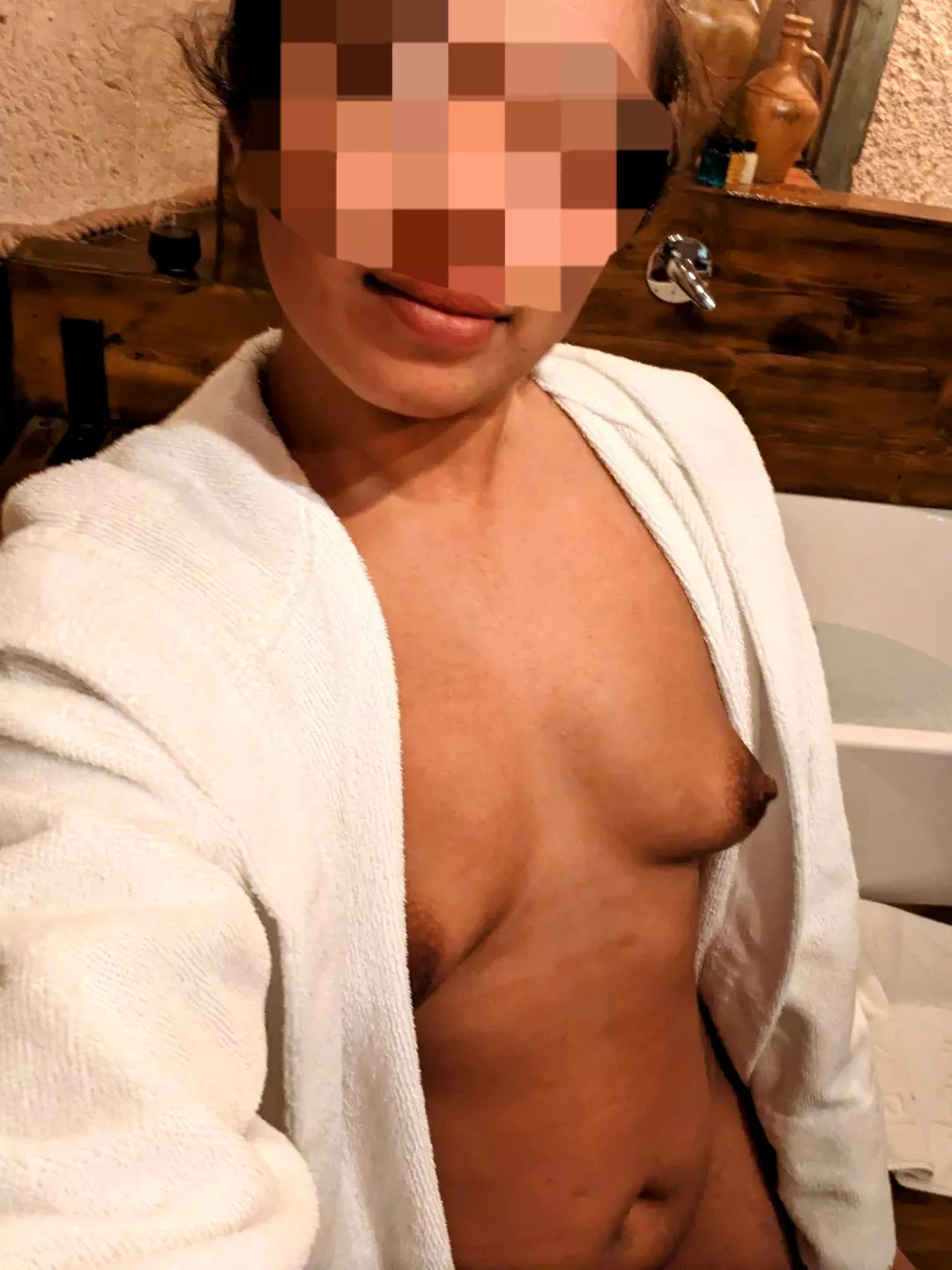 Husband is out, ready for a bath! Who wants to join? posted by desimeplaying