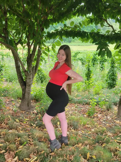 I feel so cute with a pregnant belly by jade_love_12345