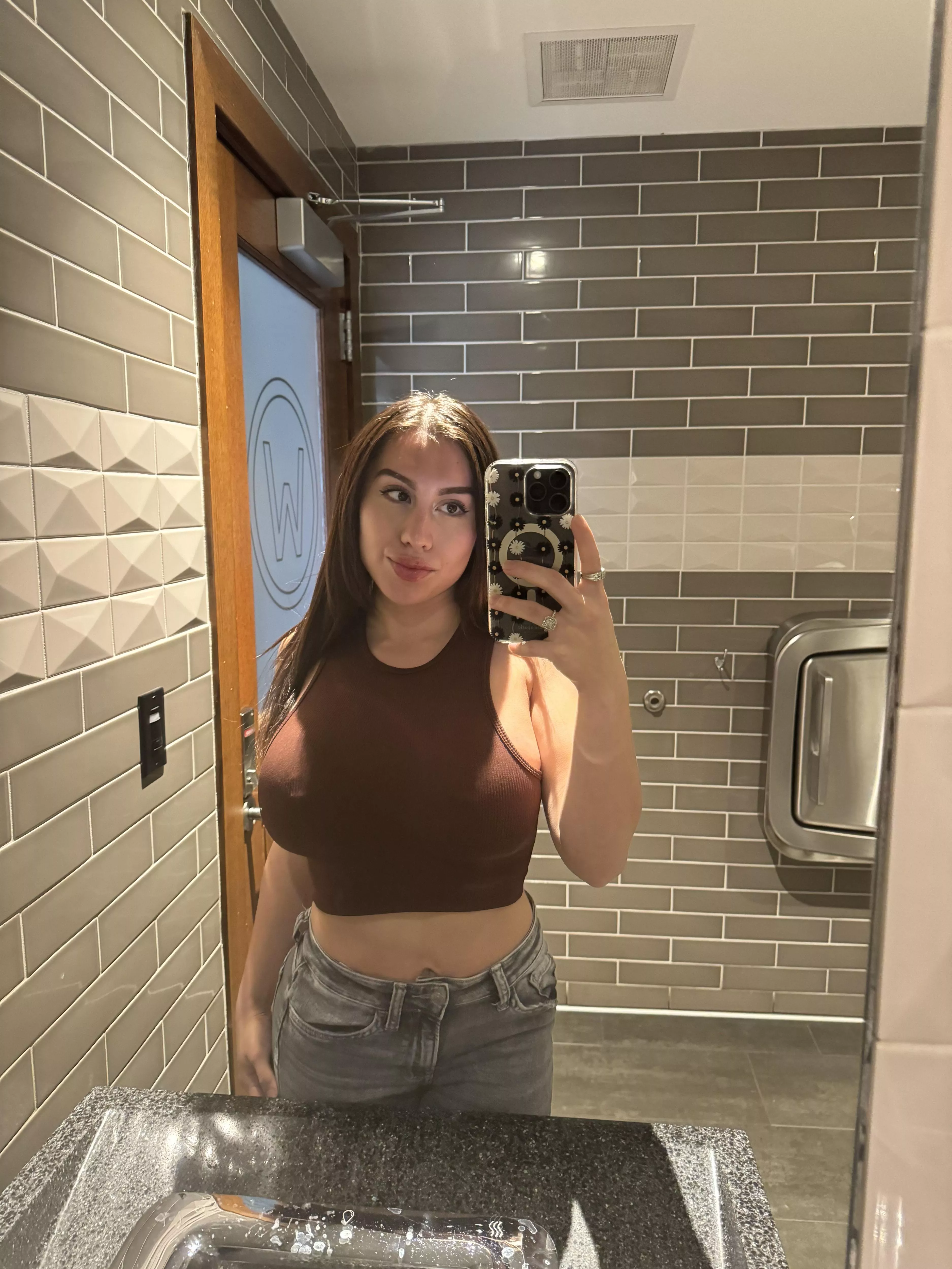 I look like a good girl here @tessaromina posted by Tessaromina