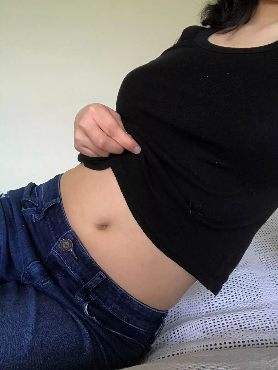 If you could do anything to my navel, what would it be? 💖 posted by asianbellygirl
