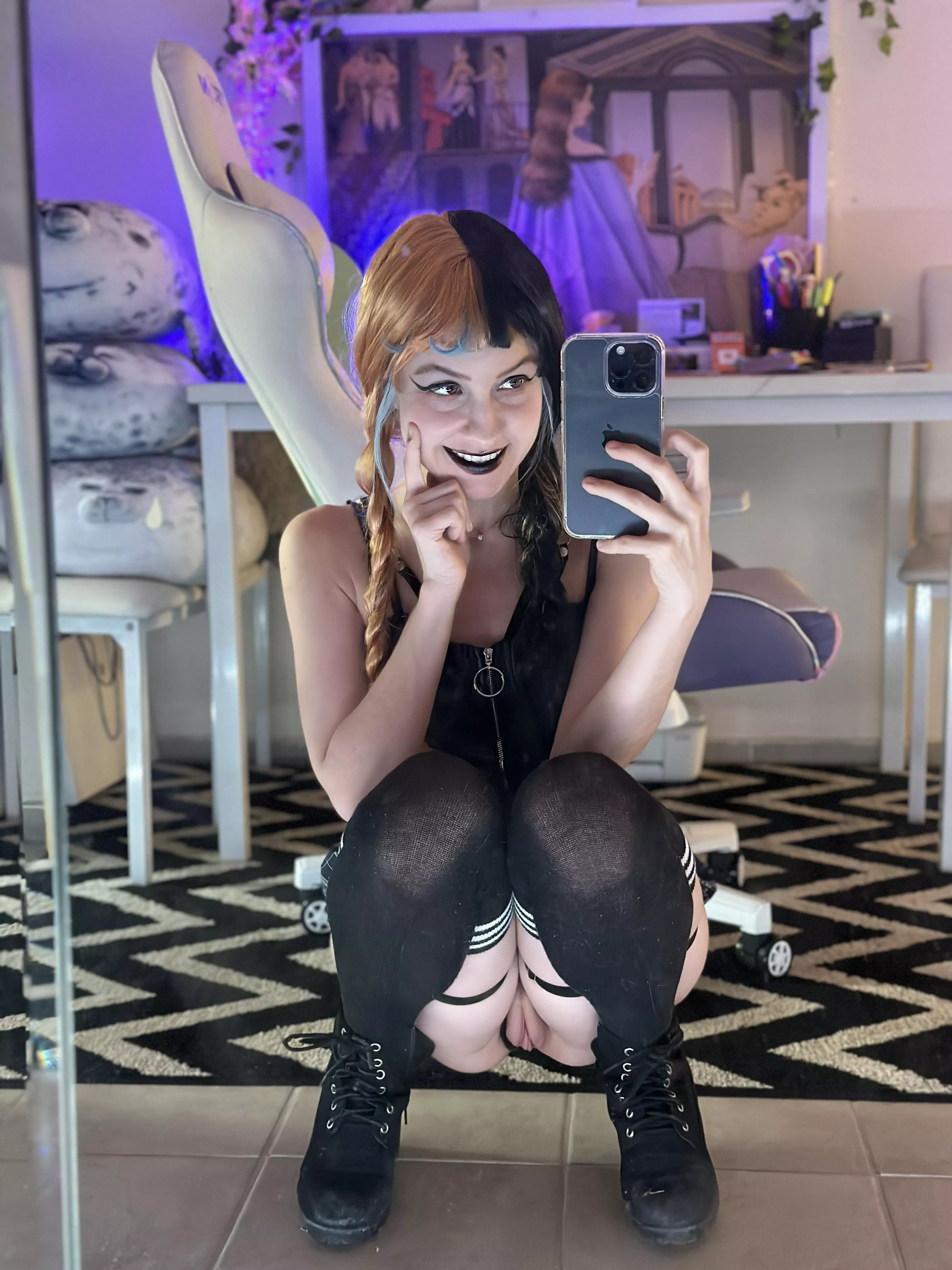 Is goth girl pussy something you’d like to taste posted by TeslaPrincess69