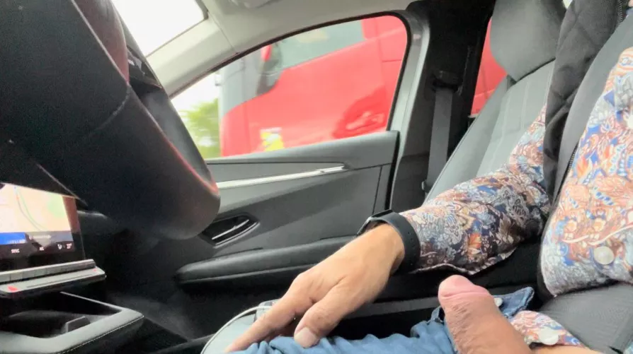 J’aime exciter les chauffeurs 😋😋 by Dentelman