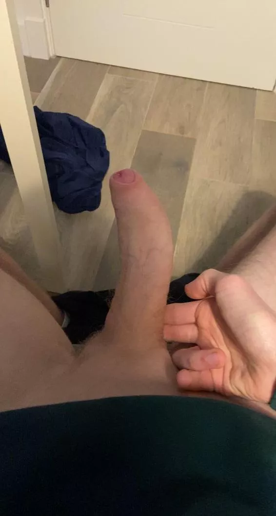 Just turned 18. Do I make you horny? posted by hungyoungboy1