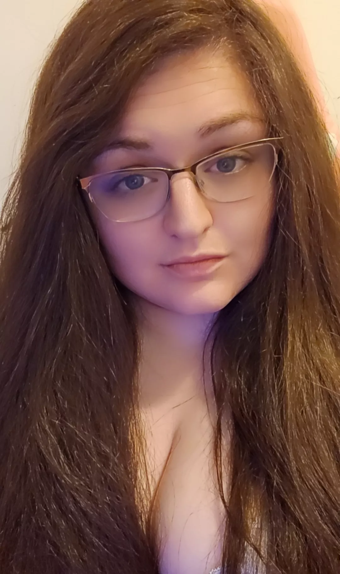 Kinda straight hair day 🤓 posted by bangbang2timez