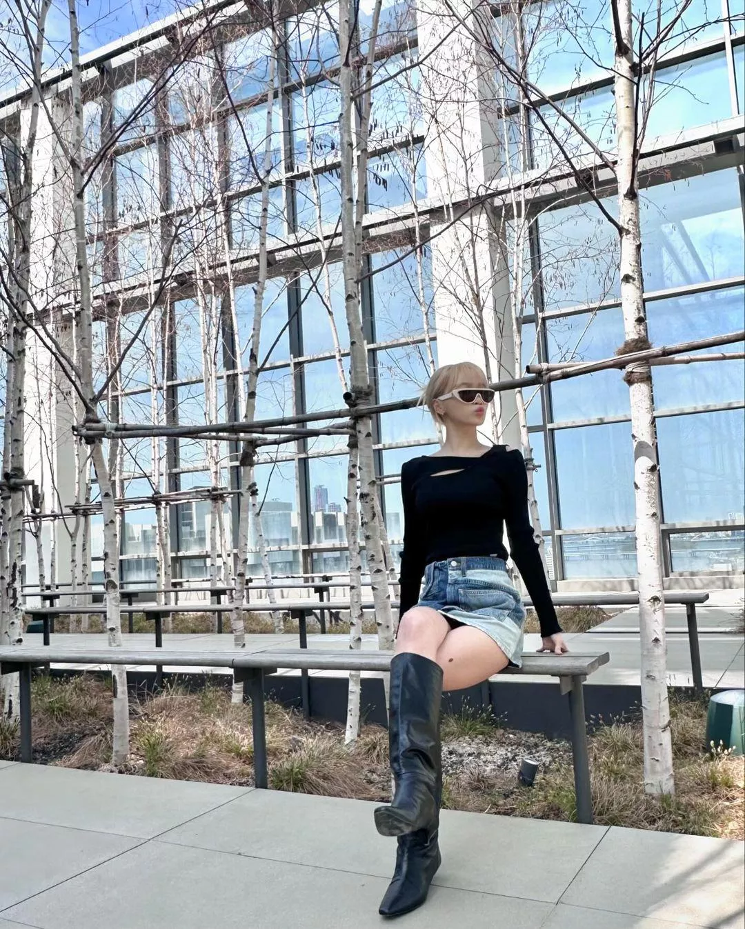 LE SSERAFIM - Chaewon posted by noicee1