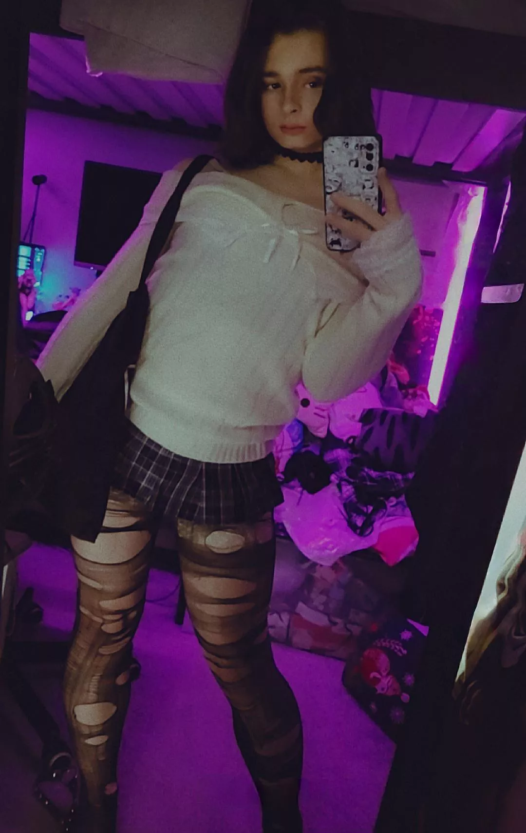 Lookin girly enough?  posted by EXTREMEidiot03