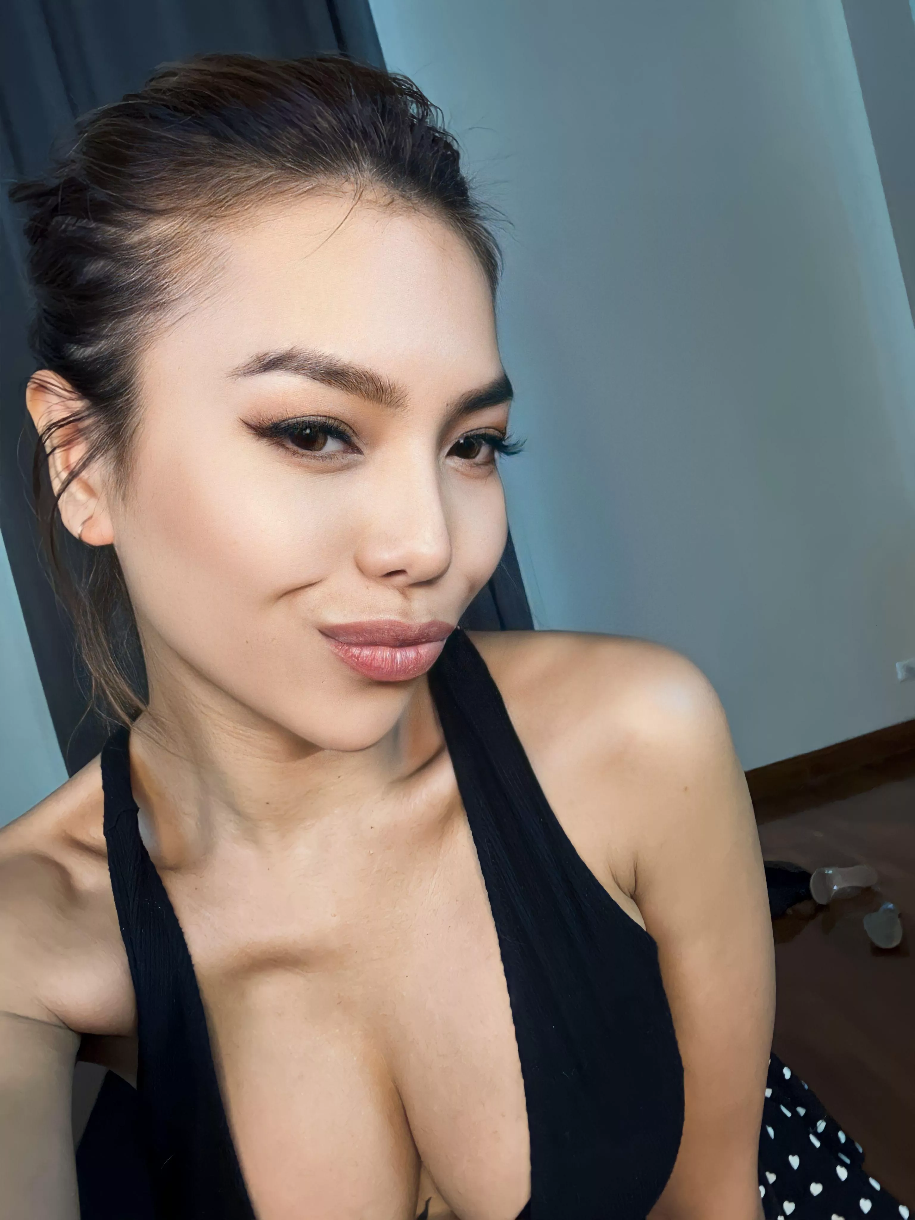 Looking for a friend who doesn't mind being my bf at night only. posted by essanirvana